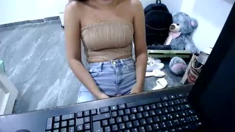 danielaa_foxx online show from June 11, 2026, 8:29 pm