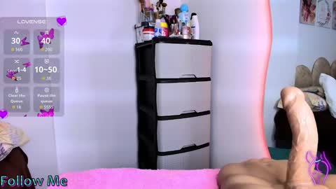 Snapshot of danielacortes03 chatting on October 29, 2025, 8:43 pm I think I will close this page please leave me a message if you want to know about me online show from October 29, 2025, 8:43 pm