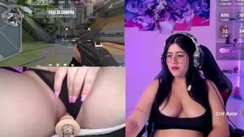 Snapshot of danielamendez__ chatting on November 7, 2025, 1:55 pm Dani online show from November 7, 2025, 1:55 pm