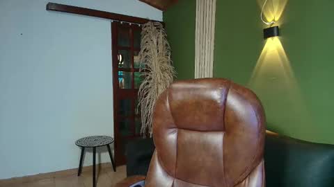 danielamonroe online show from October 20, 2025, 8:42 pm