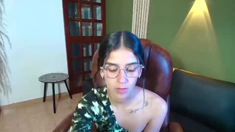 danielamonroe online show from October 21, 2025, 9:15 pm