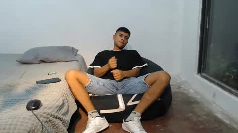 danielitopapii online show from January 31, 2025, 4:14 am