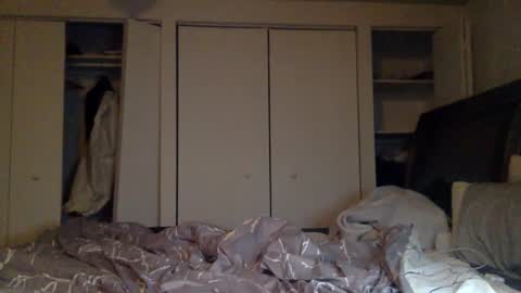 daniellbisous online show from November 28, 2025, 9:45 am