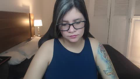 daniellerain online show from May 5, 2026, 11:02 pm