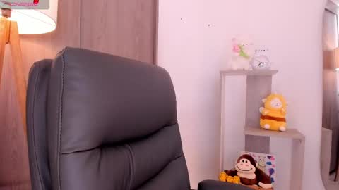 Danielle Rose online show from October 4, 2025, 9:46 pm