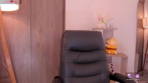 Danielle Rose online show from November 13, 2025, 11:47 pm