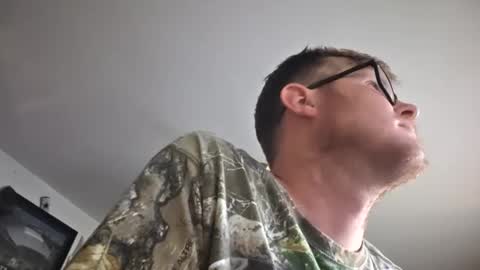 Snapshot of danielp_mod_cb chatting on February 22, 2026, 10:52 pm Daniel y. online show from February 22, 2026, 10:52 pm