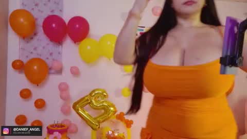 Snapshot of daniep_angel chatting on November 4, 2025, 12:43 am Hi Im Daniela online show from November 4, 2025, 12:43 am