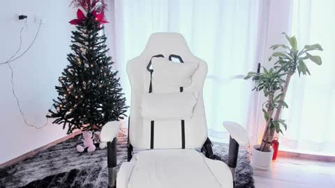 Snapshot of danii_jimenez chatting on December 27, 2024, 8:28 pm Daniela online show from December 27, 2024, 8:28 pm