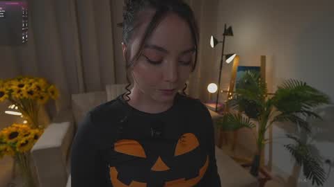 Snapshot of danii_xoxo chatting on October 2, 2025, 10:39 pm online show from October 2, 2025, 10:39 pm