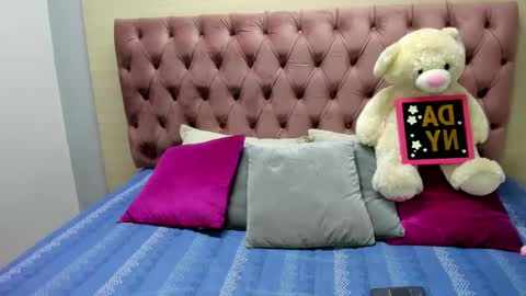 Snapshot of daniibelluci chatting on February 11, 2025, 7:02 am DaniiBelluci online show from February 11, 2025, 7:02 am