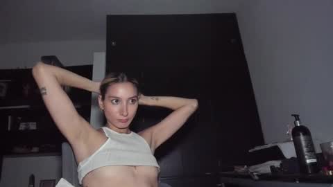 Snapshot of danikrosse chatting on January 13, 2025, 7:11 am Danik online show from January 13, 2025, 7:11 am