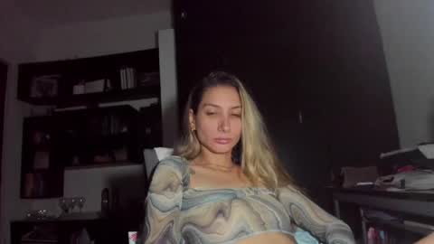 Snapshot of danikrosse chatting on September 16, 2025, 5:08 am Danik online show from September 16, 2025, 5:08 am