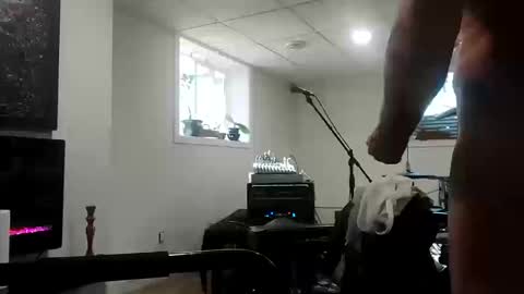 Snapshot of danimal5000 chatting on October 10, 2025, 7:02 pm danimal5000 online show from October 10, 2025, 7:02 pm