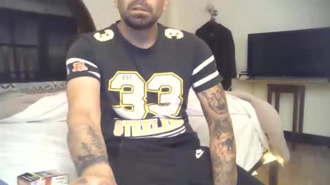 Snapshot of danipeubaix chatting on November 4, 2025, 7:13 pm alex19cm online show from November 4, 2025, 7:13 pm