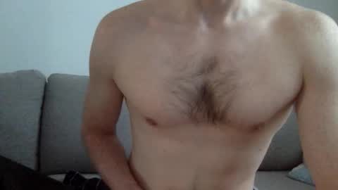 Snapshot of danishguysdicks chatting on November 21, 2025, 8:13 am Buzzy online show from November 21, 2025, 8:13 am