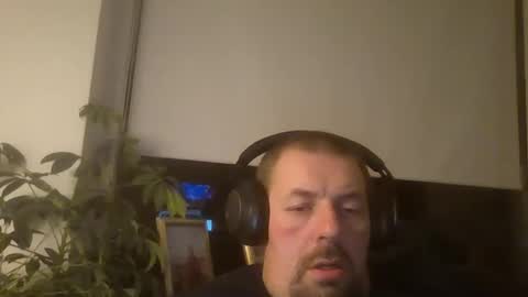 Snapshot of danishman1980 chatting on November 16, 2025, 12:38 am danishman1980 online show from November 16, 2025, 12:38 am