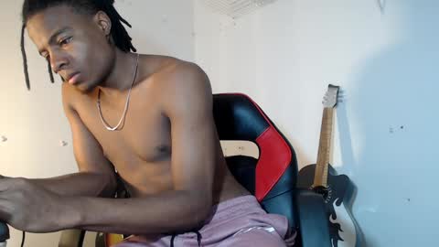 dann_hill_1 online show from December 16, 2024, 12:04 am