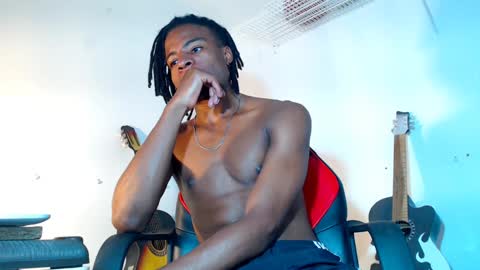 dann_hill_1 online show from January 12, 2025, 3:49 am