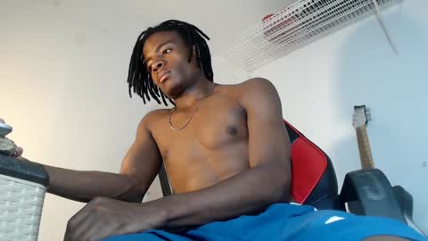 dann_hill_1 online show from January 30, 2025, 8:21 pm