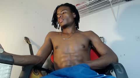 dann_hill_1 online show from February 3, 2025, 9:29 pm