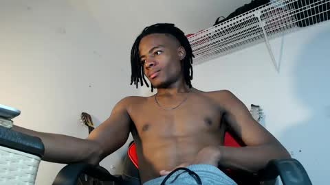 dann_hill_1 online show from February 11, 2025, 11:01 pm