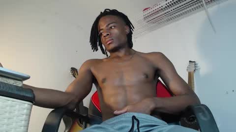 dann_hill_1 online show from February 13, 2025, 1:29 am