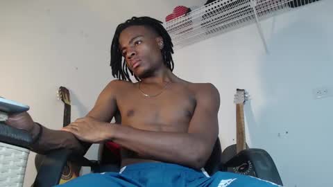 dann_hill_1 online show from February 17, 2025, 11:20 pm