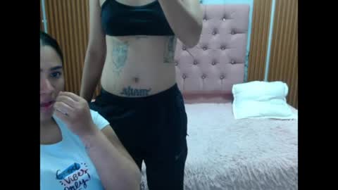 Snapshot of dann_jell chatting on May 27, 2026, 1:57 am Danniela y Victoria online show from May 27, 2026, 1:57 am