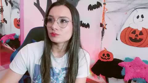 Snapshot of danna_888 chatting on October 24, 2025, 6:37 pm danna 888 online show from October 24, 2025, 6:37 pm