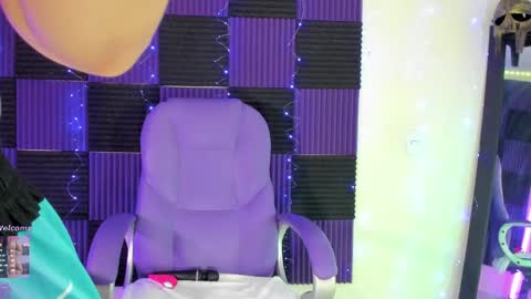 Dannacastle online show from April 19, 2026, 6:56 am