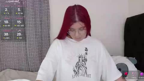 Snapshot of danna_luu chatting on May 9, 2026, 3:01 am Danna online show from May 9, 2026, 3:01 am