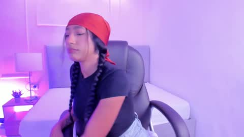 danna_palmeth online show from October 14, 2025, 8:09 pm