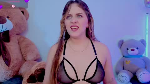 Danna online show from May 22, 2026, 1:39 pm