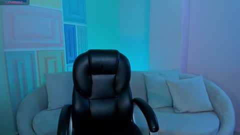 Danna Cruz  online show from September 19, 2025, 7:03 pm