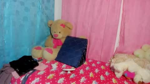 Snapshot of dannajeins chatting on December 17, 2025, 1:17 pm Danna Sofia jeins online show from December 17, 2025, 1:17 pm