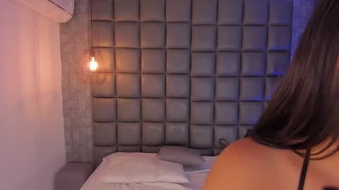 Snapshot of dannavelvet chatting on October 2, 2025, 12:01 pm Danna online show from October 2, 2025, 12:01 pm