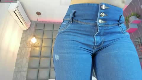 Danna online show from April 9, 2026, 11:48 am