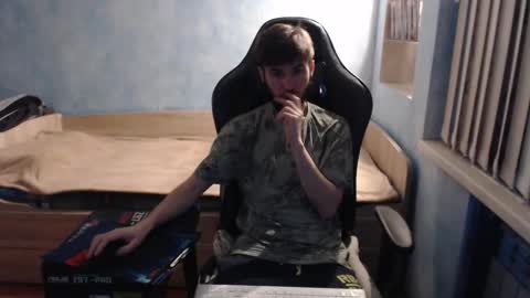 Snapshot of danny634 chatting on September 28, 2025, 1:11 am Danny online show from September 28, 2025, 1:11 am