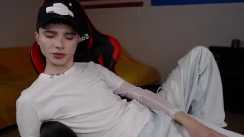 Danny online show from November 19, 2025, 1:55 pm