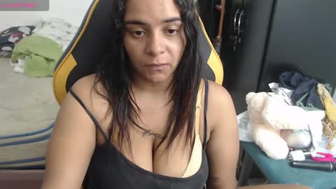 Snapshot of danny_sweettt chatting on January 10, 2025, 3:18 am danny.......... guys I have onlyfans follow me I am new I want to share with you many things I love you online show from January 10, 2025, 3:18 am