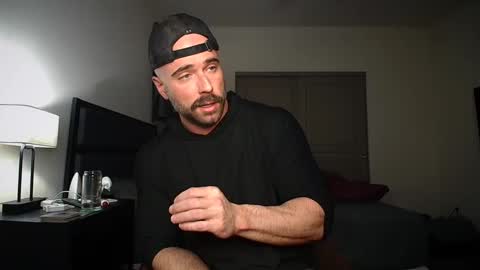 Snapshot of dannysteelexxx chatting on January 8, 2025, 1:42 am Danny Steele online show from January 8, 2025, 1:42 am