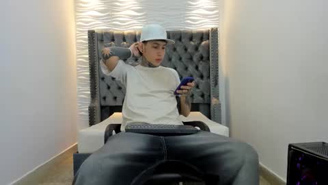 dante_armstrong online show from January 6, 2026, 3:43 am