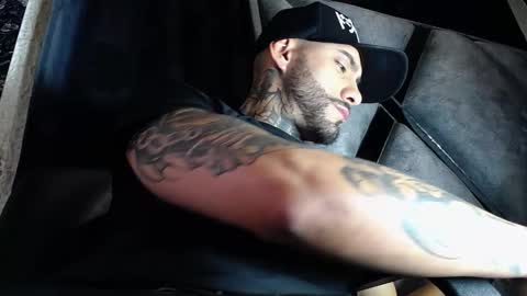 Snapshot of dante_d_angelo_ chatting on February 7, 2026, 8:07 am dante_d_angelo_ online show from February 7, 2026, 8:07 am