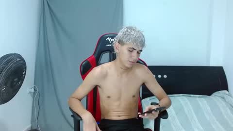 Snapshot of dante_lord chatting on December 24, 2024, 6:11 am Dante online show from December 24, 2024, 6:11 am