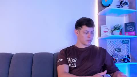 Snapshot of dante_seductor chatting on February 1, 2026, 9:24 pm Dante online show from February 1, 2026, 9:24 pm