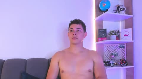 Snapshot of dante_seductor chatting on February 5, 2026, 9:41 pm Dante online show from February 5, 2026, 9:41 pm