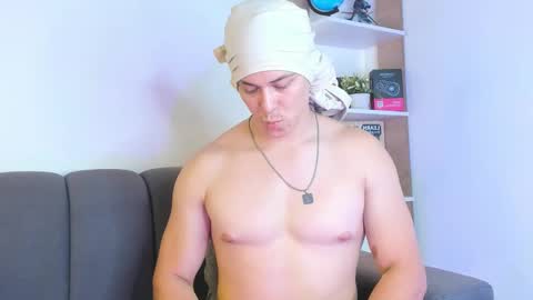 Snapshot of dante_seductor chatting on February 12, 2026, 9:32 pm Dante online show from February 12, 2026, 9:32 pm