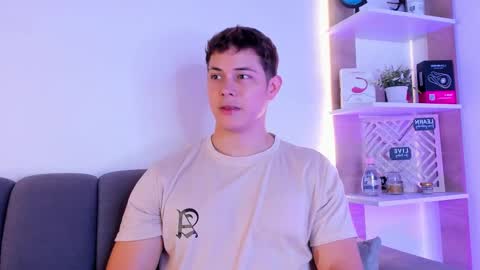 Snapshot of dante_seductor chatting on February 21, 2026, 9:27 pm Dante online show from February 21, 2026, 9:27 pm