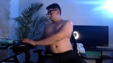 Snapshot of dante_xo chatting on July 20, 2026, 12:36 am A L E J A N D R O online show from July 20, 2026, 12:36 am
